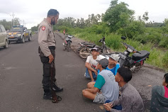 Polsek Gumukmas Obrak Abrik Balap Liar di JLS Jember Selatan