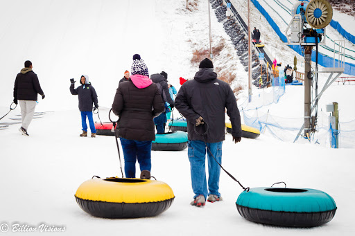 Resort «White Lightning Snowtubing at the Fernwood Winter Fun Center», reviews and photos, 124 Golf Dr #2, East Stroudsburg, PA 18302, USA