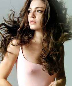 Alexa Davalos