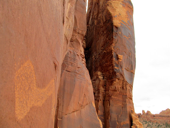 Solstice Snake and the crack that forms an arrow of light on the solstice