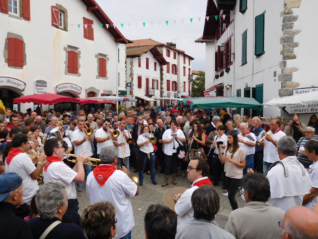 Ocho días en familia entre el PAIS VASCO y NAVARRA - Blogs de España - HONDARRIBIA - CUEVAS DE ZUGARRAMURDI - ESPELETTE (22)