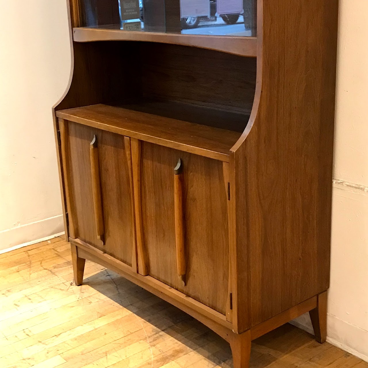 Kroehler Mid-Century Dining Room Hutch