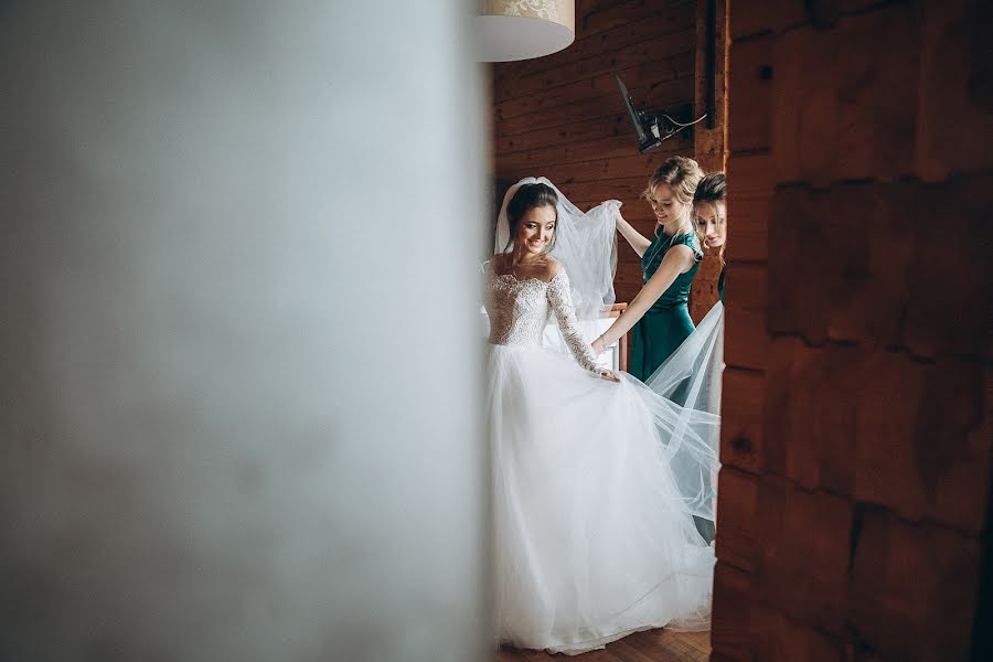 Fotografo di matrimoni Olga Vinogradova (olgasummer). Foto del 5 ottobre 2018