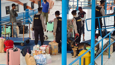 Direktorat Samapta Polda Sumsel Pengamanan Pelacakan di Pelabuhan Boom Baru