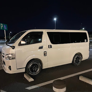 ハイエースバン TRH200V