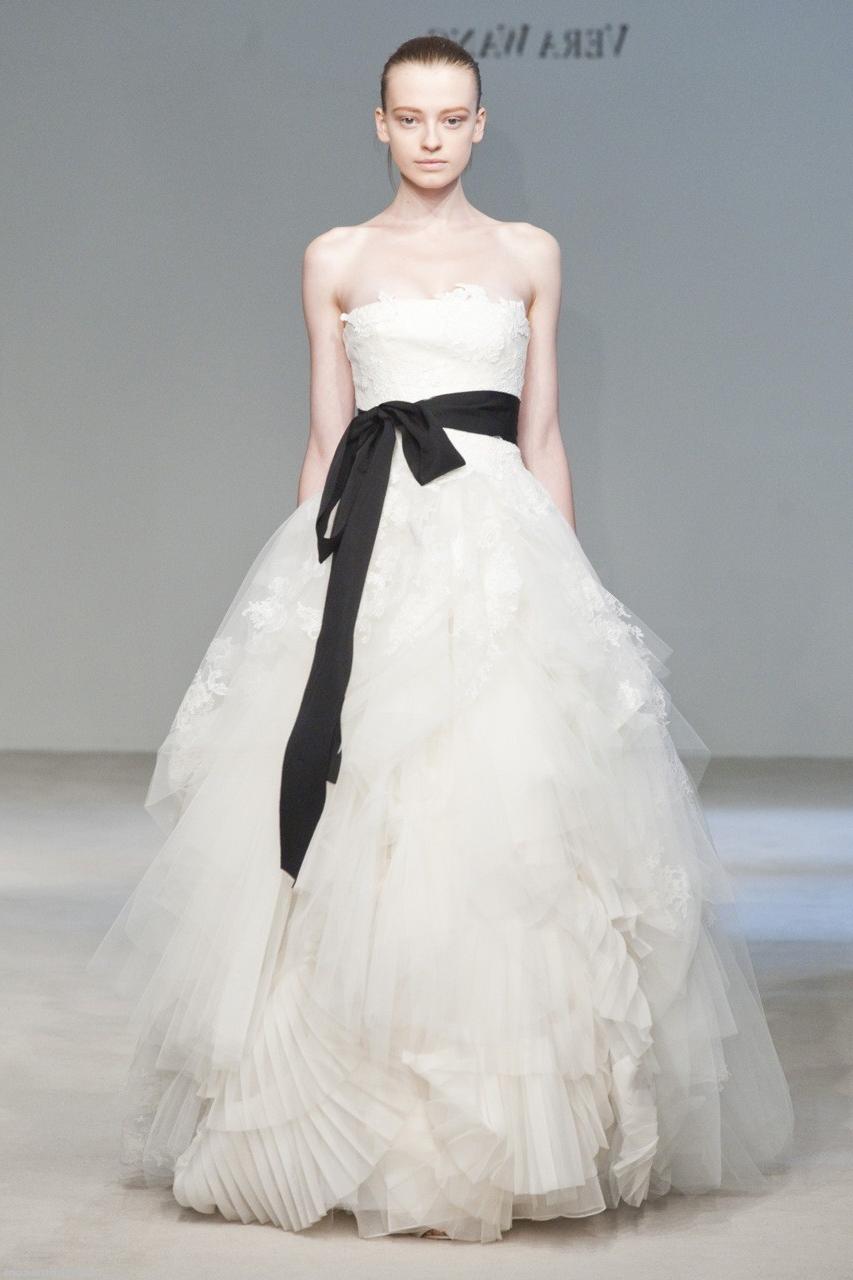 Vera-Wang-Fall-2010-Wedding-