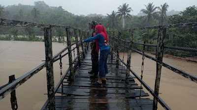 Intensitas Hujan Tinggi, Kades Barae Pantau Langsung Debit Air Sungai Walanae