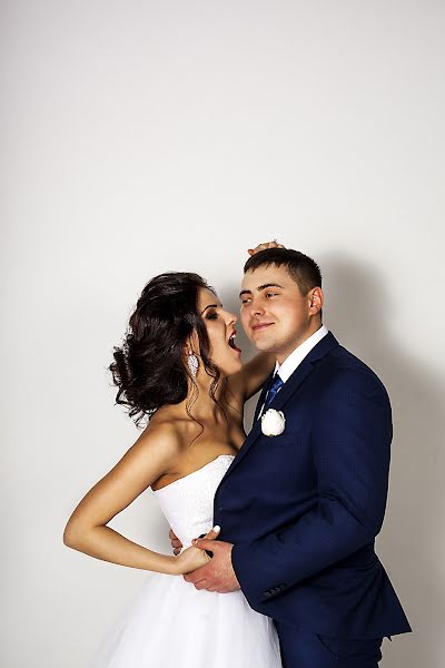 婚禮攝影師Maksim Rodionov（rodionov）。2016 3月28日的照片