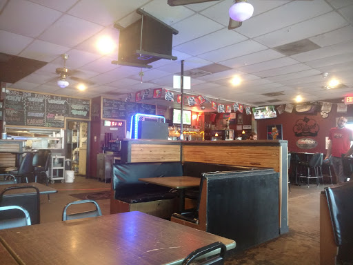 Pizza Restaurant «Bears Den Pizza», reviews and photos, 235 Farris Rd, Conway, AR 72034, USA