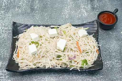 Veg Paneer Hakka Noodles