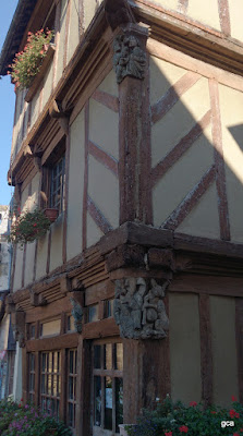 Locronan, Concarneau, Pont-Aven y Malestroit. - TOUR DE FRANCE. (26)