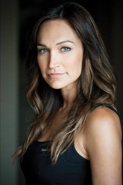 Nicole da Silva Profile Pics Dp Images