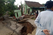 Akibat Pergeseran Tanah Di Desa Cilangkap Jalan Poros Desa Dan Rumah Warga Rusak