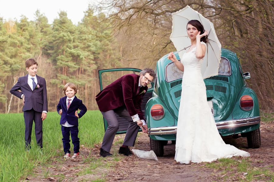 Fotógrafo de casamento Andy Flischikowski (momentarchiv). Foto de 28 de maio 2016