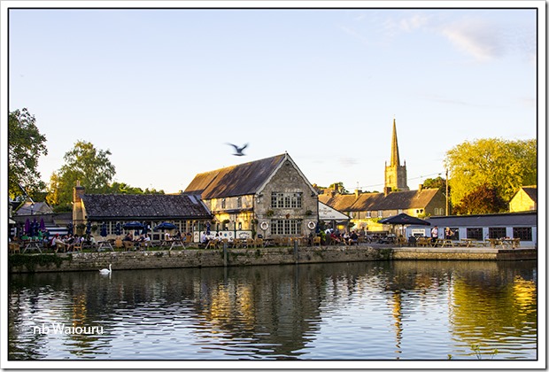 lechlade pub