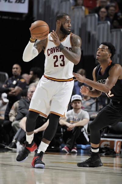 King James Debuts Nike Soldier X  Red Signature GR  in Win vs Suns