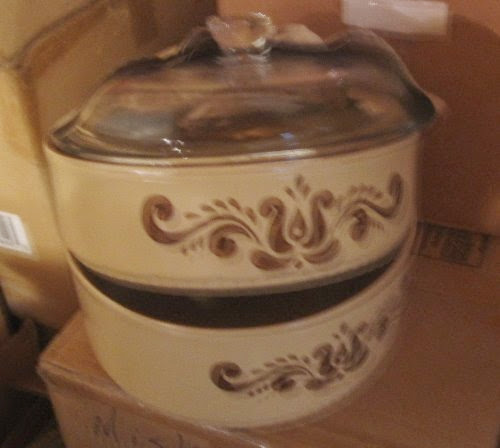  Pfaltzgraff Village Set of 2 Covered Casseroles with Lids