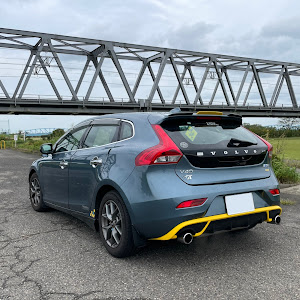 V40 T4