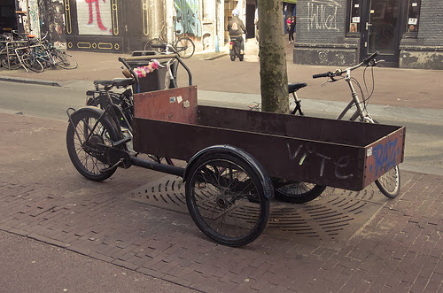 bakfiets - ANW Woordenboek)