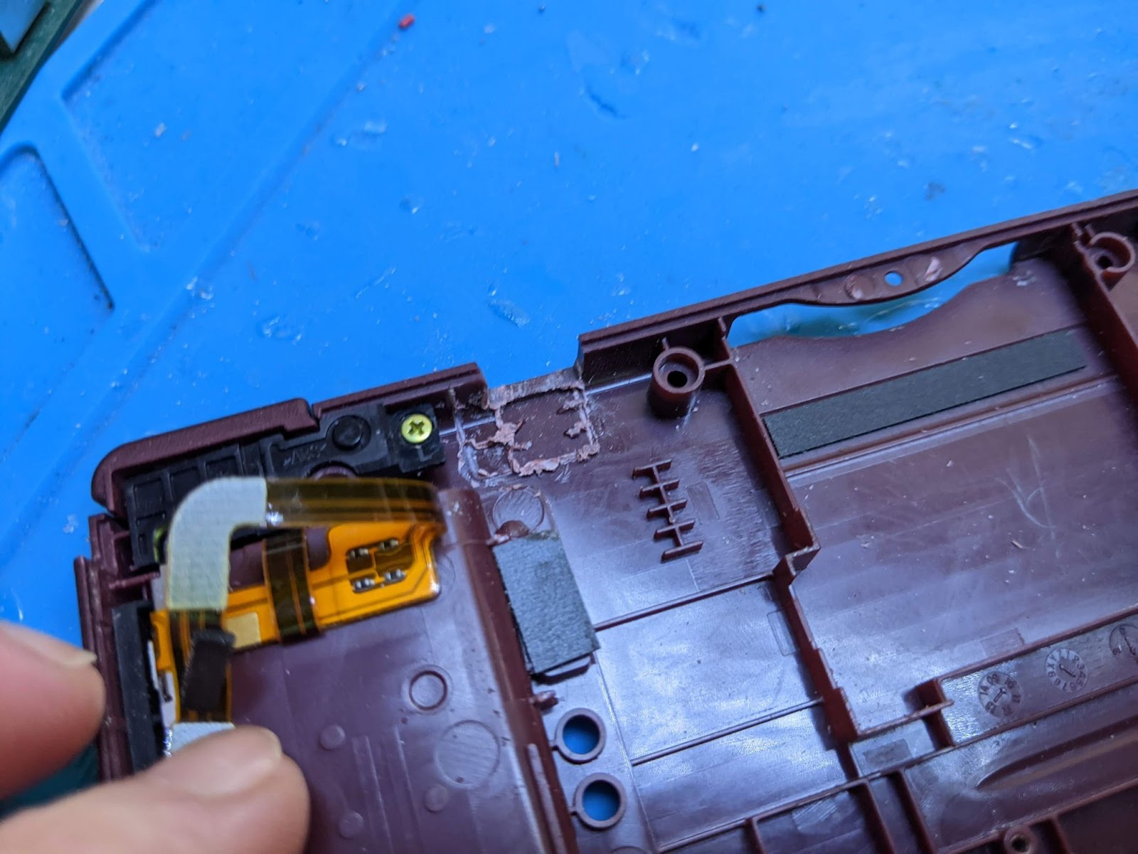 Nintendo DSi charging port mod 