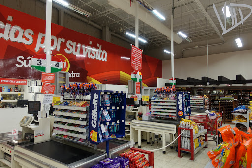 Súper Akí Cozumel 2, Av. Pedro Joaquín Codwell s/n entre Avenida Juarez y Calle Colonia Centro, Calle 2 Nte, 77600 San Miguel de Cozumel, Q.R., México, Supermercados o tiendas de ultramarinos | QROO