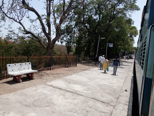 Navagadh, Navagadh Railway Station Road, Victariya Ind Area, Goverdhan Nager Society, Jetpur, Gujarat 360375, India, Public_Transportation_System, state GJ