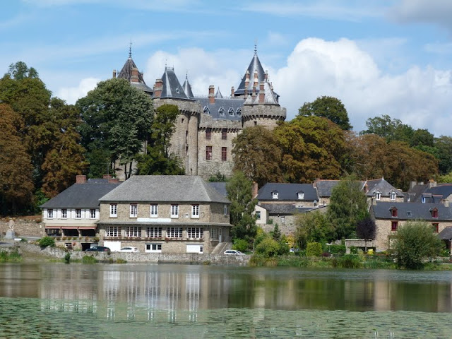 Bretaña francesa, vuelta a la época medieval - Blogs de Francia - Día 2: Combourg, Dol-de-Bretagne, Mont-Dol, Cancale. (4)