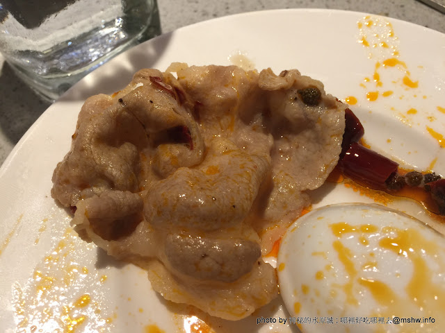 【食記】台中海底撈火鍋 HaidilaoTaiwan 教戰守則?@西屯大遠百-捷運BRT新光遠百 : 美甲.按摩.京劇變臉與貼心服務...這就是四川的餐飲業?不過價格都幫你加在菜單上了XD 區域 中式 冰品 冰淇淋 午餐 台中市 晚餐 海鮮 火鍋/鍋物 西屯區 飲食/食記/吃吃喝喝 麻辣 