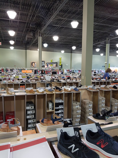 Shoe Store «DSW Designer Shoe Warehouse», reviews and photos, 5031 Shoppes Blvd, Moosic, PA 18507, USA