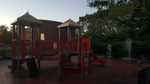 Park «Elmhurst Park», reviews and photos, 57th Ave & Grand avenue, Queens, NY 11373, USA