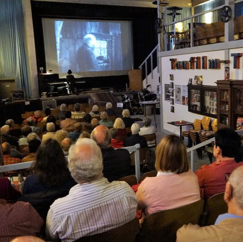 Tonfilm-Theater / Kino / Autokino Münsingen