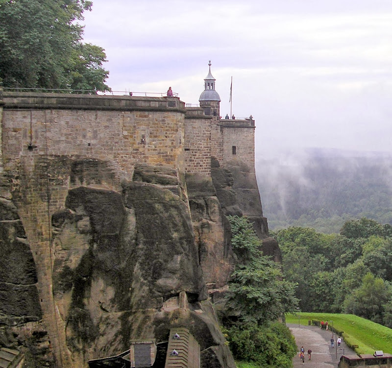 Камни говорят, не плачут. Путешествие по Германии, Швейцарии.