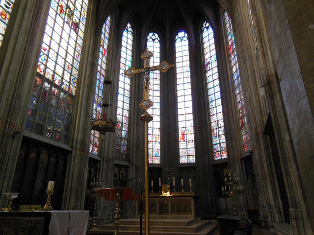 Interior de Notre Dame du Sablon