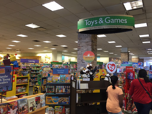 Book Store «Barnes & Noble», reviews and photos, 3111 W Chandler Blvd, Chandler, AZ 85226, USA