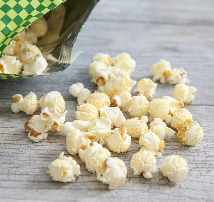 close-up photo of popcorn