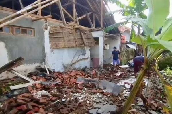 Puluhan Rumah Rusak Ringan dan Berat Akibat Hujan Deras dan Dierjang Puting Beliung di Sindangbarang