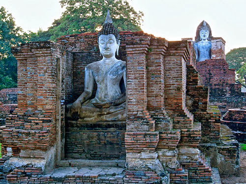 sukhothai-buddha, sukhothai buddha park thailand, sukhothai vs ayutthaya