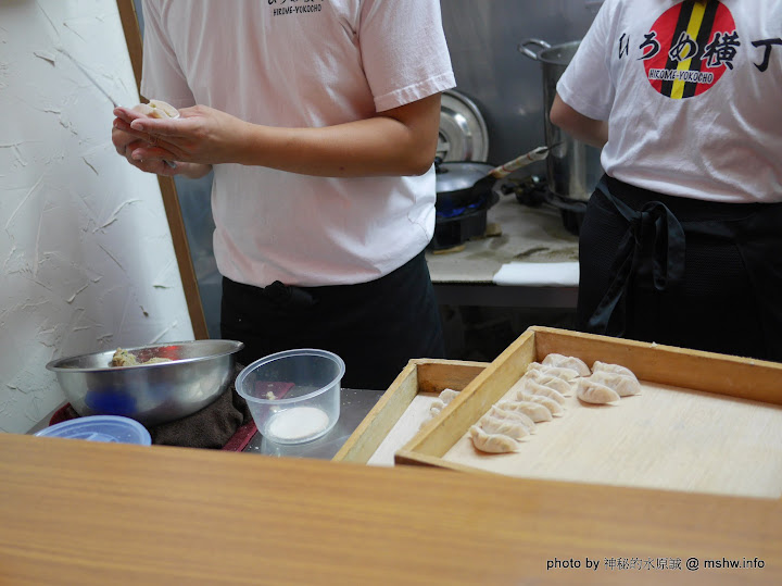 【食記】台中三代目屋台餃子安兵衛-台灣一號店@西區中美橫丁Hirome ひろめ横丁&廣三SOGO-捷運BRT科博館 : 弘人市場在台灣!輕鬆享受高知飲食文化 串燒 區域 台中市 夜市小吃 宵夜 小吃 居酒屋 拉麵 捷運美食MRT&BRT 日式 晚餐 燒烤/燒肉 稻燒&槀燒 西區 酒類 飲食/食記/吃吃喝喝 麵食類 