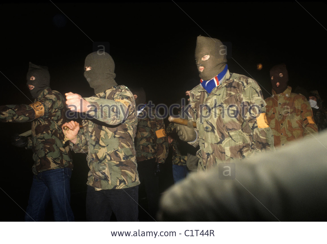 belfast-the-troubles-1980s-red-hand-comm