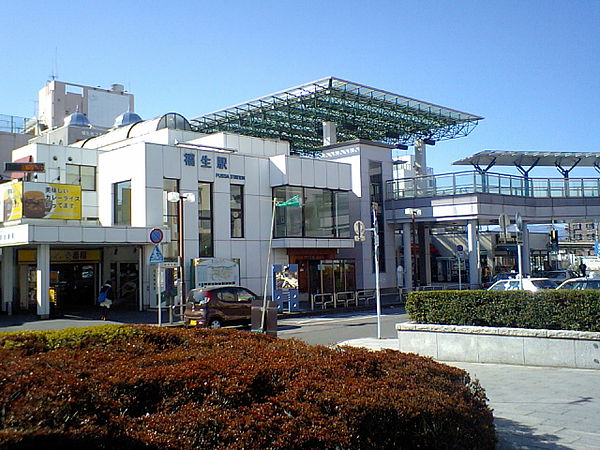 파일:external/upload.wikimedia.org/600px-NEW_Fussa_stn.jpg