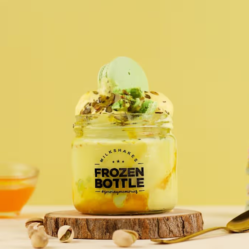 Macaron Sundae-mango Kesar Pistachio