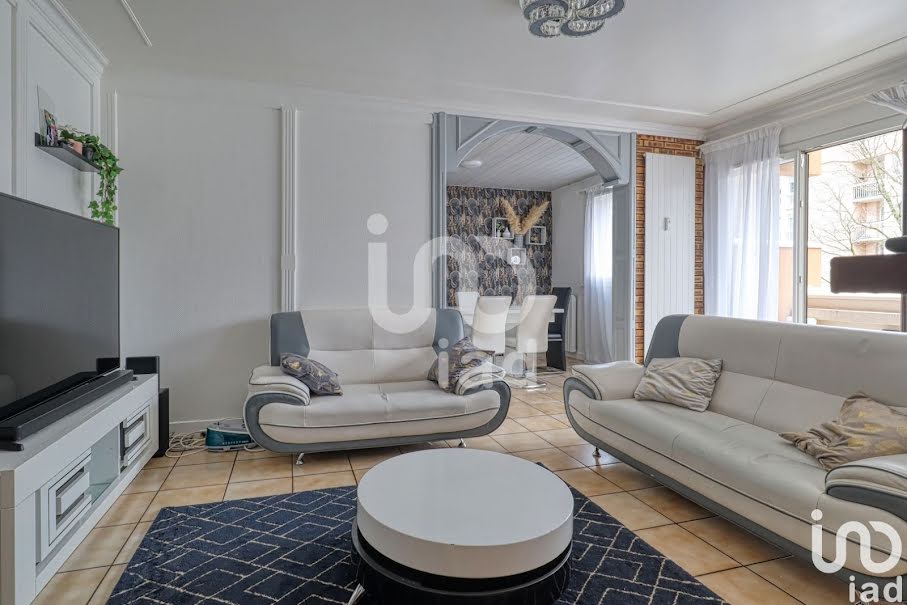 Vente appartement 3 pièces 77 m² à Evry (91000), 155 000 €