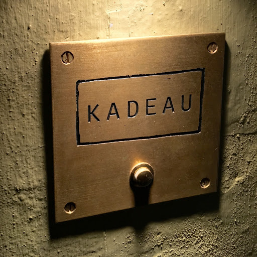 Kadeau logo