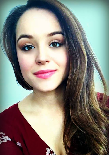 Hayley Orrantia Profile Pics Dp Images