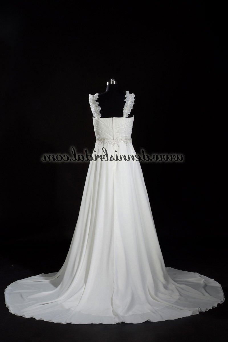 A: The wedding gown does not include any accessories such as gloves,