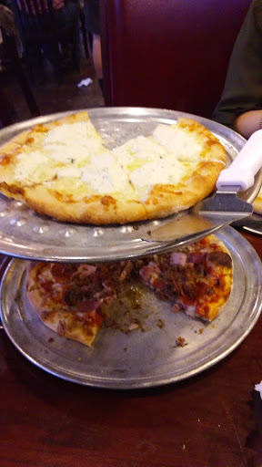 Pizza Restaurant «NY Pie (Hendersonville)», reviews and photos, 305 Indian Lake Blvd, Hendersonville, TN 37075, USA