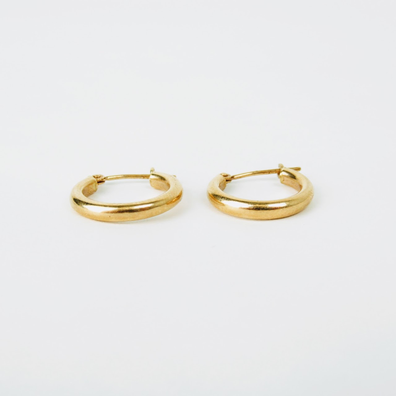 14K Gold Polished Hoop Earrings