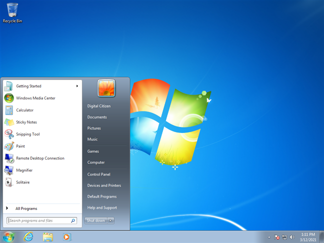 เดสก์ท็อป Windows 7 และเมนูเริ่ม