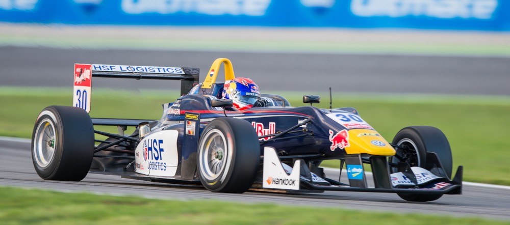 파일:external/upload.wikimedia.org/1920px-2014_F3_HockenheimringII_Max_Verstappen_by_2eight_DSC6547.jpg