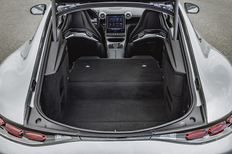 With the rear seat backs folded you can free up 675 litres of space.